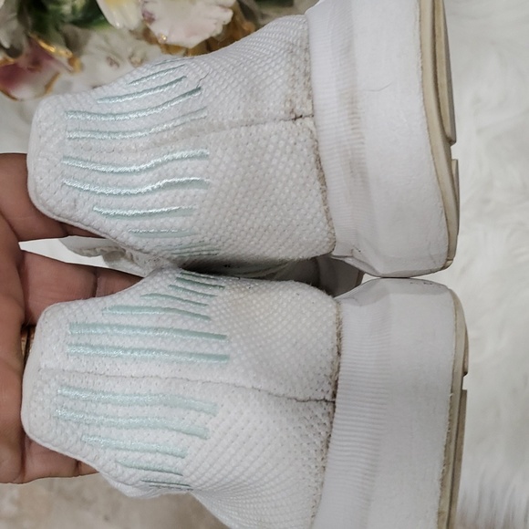 Adidas swift  woman's sneakers size 8.5 - Picture 4 of 13